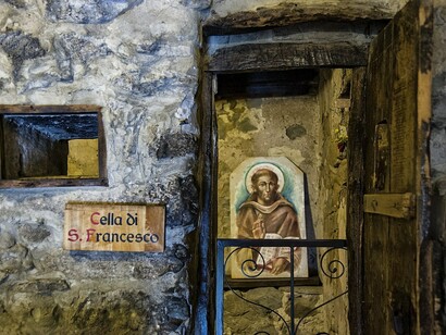 Entrata della cella di San Francesco, Eremo Le Celle, Cortona, Italia