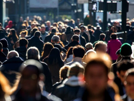 Siamo 7,867 miliardi di abitanti del pianeta terra, secondo Wikipedia