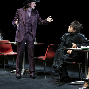 Glaube, Geld, Krieg und Liebe. Mit freundlicher genehmigung des Schaubühne am Lehniner Platz