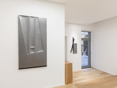 Alberto Burri and Nunzio, Nero x nero (Black x black), exhibition view. Courtesy of Mazzoleni Gallery