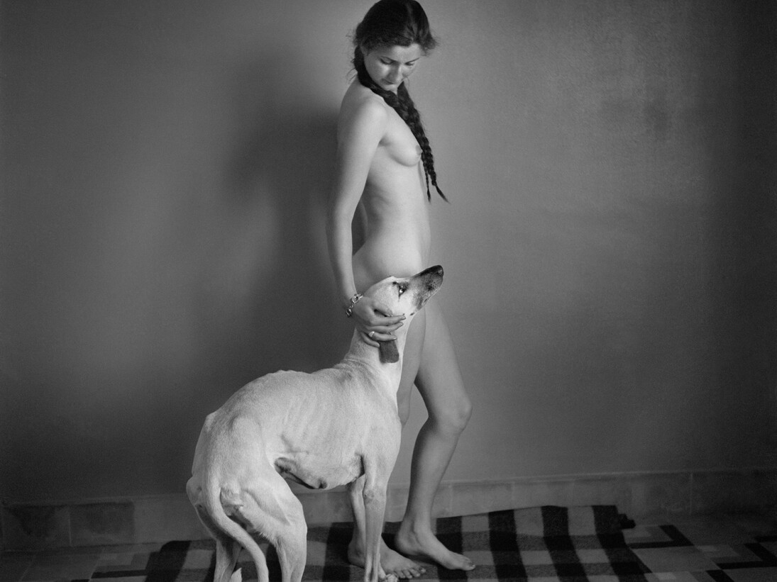 Nicolás Muller, The greyhound and the model, Tangier, Morocco ,1940 © Nicolás Muller