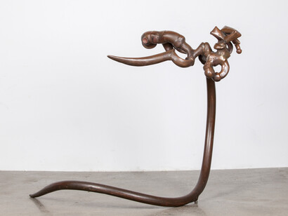 Richard Hunt, Coil, 1966. Welded copper, 78.7 x 63.5 x 91.4 cm | 31 x 25 x 36 in.© Richard Hunt. Photo © Ron Amstutz. Courtesy of White Cube Gallery
