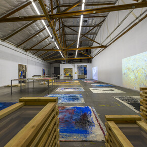 Vue de l’exposition / Exhibition view: Oscar Murillo: Distribution Center , The Mistake Room, Los Angeles, CA, 2014. Photo Credit: Joshua White/JW Pictures. Courtesy the artist and Marian Goodman Gallery, Paris