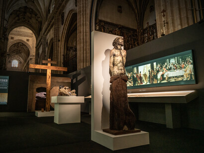 Exposición dentro de la catedral de Salamanca, España