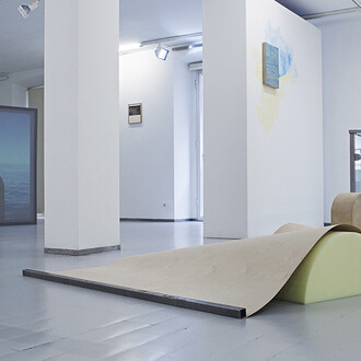 Espacio, luz y orden. Courtesy of Galería José de la Fuente