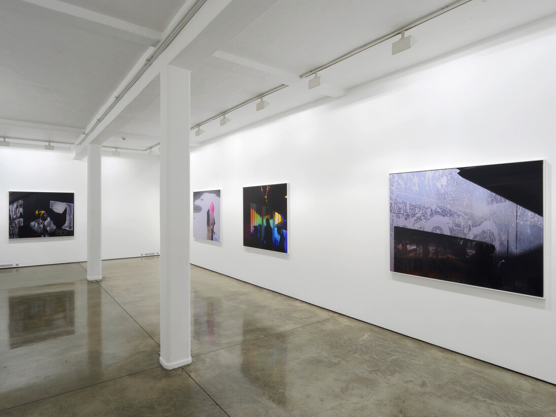 Hannah Starkey, exhibition view: Maureen Paley, London, 2015

