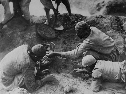 Historical view of the excavations at Oxyrhynchus, Egypt, circa 1903, showing the archaeological work that revealed one of the world’s most important collections of ancient manuscripts