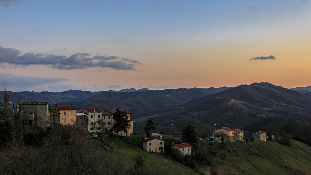 La leggenda, quella che raccontavano i vecchi, che ancora ricordiamo e non vogliamo vada perduta e la storia, difficile da ricostruire con i documenti, a volte persi, bruciati tra gli incendi delle chiese: il legame tra la Burano veneta e una colonia in Umbria. Italia, ph di Riccardo Martinelli