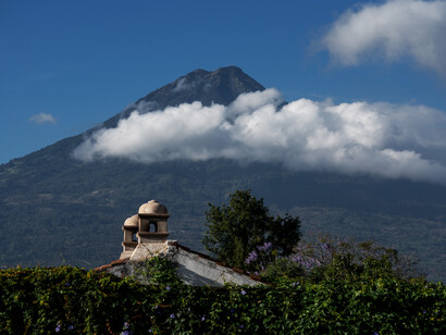 View of the Volcán de Agua from the terrace of the Pensativo House Hotel, Antigua, Guatemala. Photo Willy Castellanos