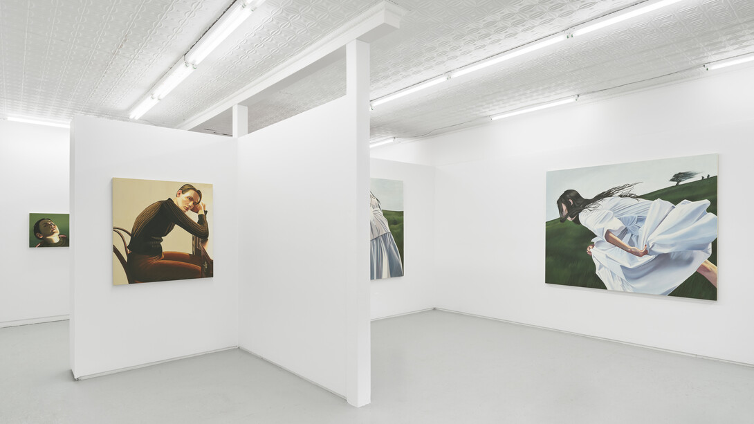 Molly Bounds, The light that loses, the night that wins, exhibition view. Courtesy of Mrs. 