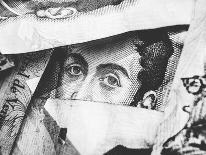 Les monnaies mondiales, reflet des défis que le crime organisé pose aux économies et démocraties