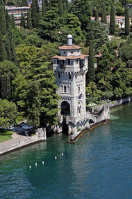 Gardone Riviera si affaccia sul Lago di Garda