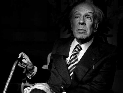 Borges per tutti noi che amiamo la libertà e l’umanità è un Don Chisciotte di straordinaria profondità e di irresistibile fascino