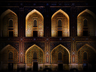 Mosaico en una estructura tradicional en Samarcanda, Uzbekistán
