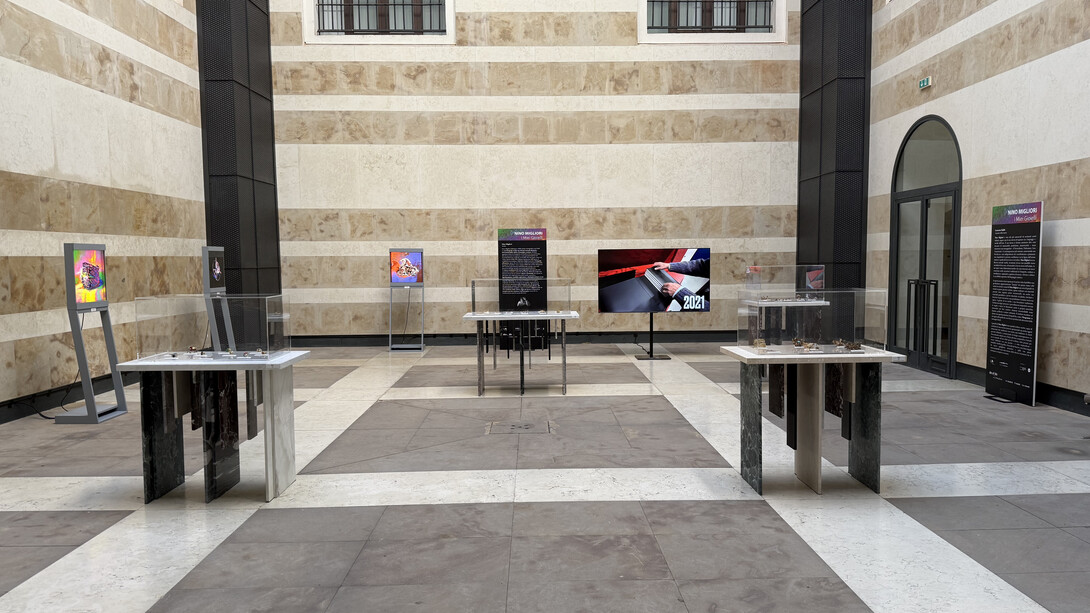 Nino Migliori, I miei gioielli, vista della mostra. Per gentile concessione del LabOratorio degli Angeli