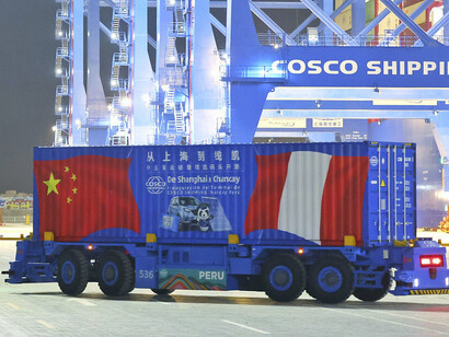 Las exportaciones agrícolas a China podrían impactar la biodiversidad alimentaria peruana, al favorecer cultivos y productos orientados al mercado internacional en detrimento de otros más nutritivos y locales. Chancay, Perú