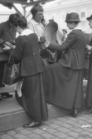 Volontarie della Croce Rossa