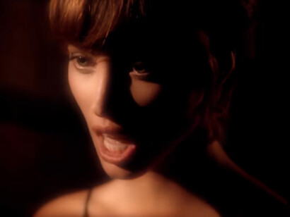 Christy Turlington in un'immagine tratta dal video della canzone "Freedom! '90" di George Michael