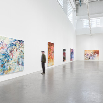 Janaina Tschäpe, A gush of wind (Atemraum), exhibition view. Courtesy of Galerie Max Hetzler