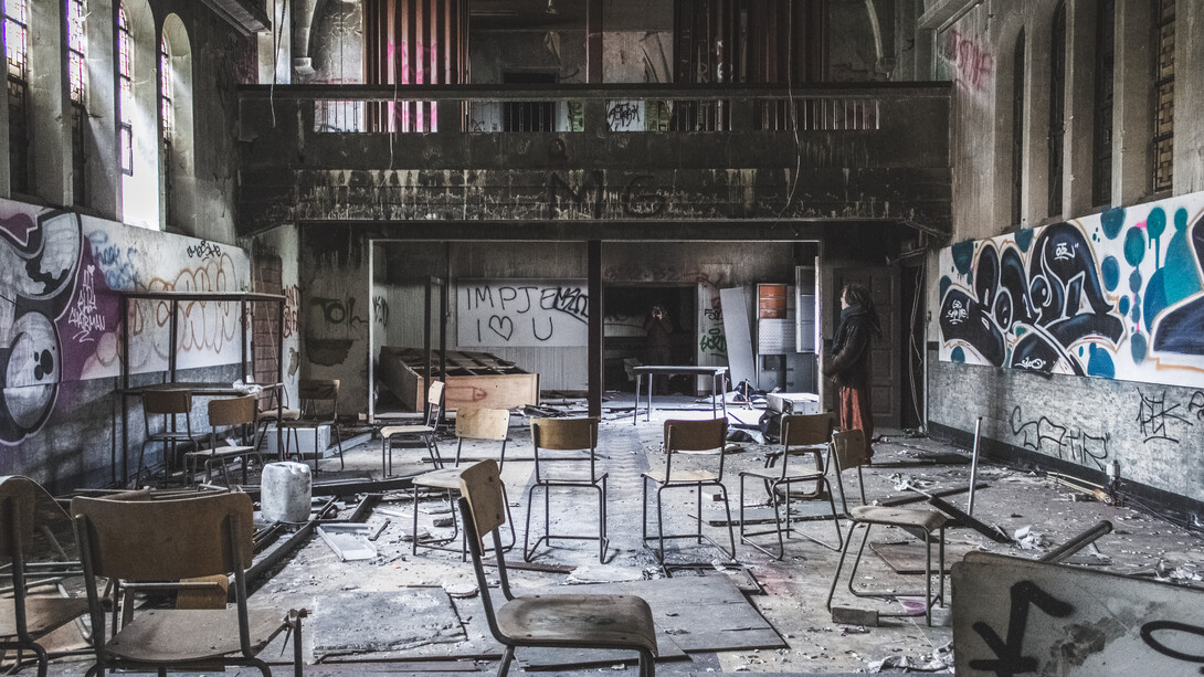 El presente es espacio sin extensión, sin pasado ni futuro