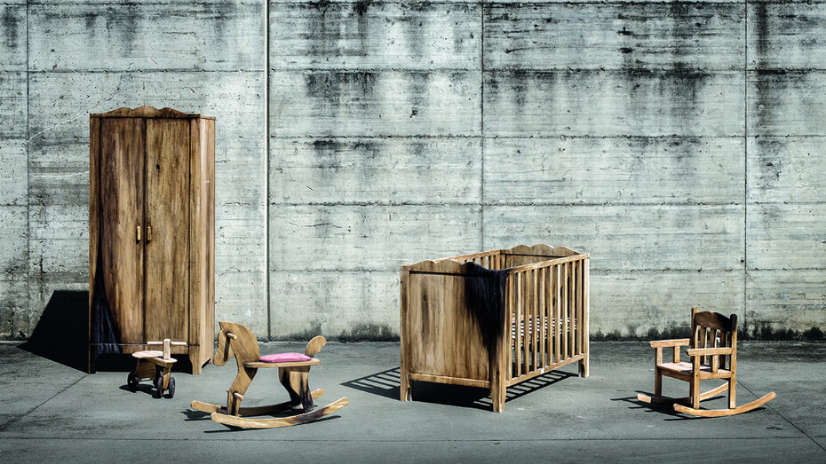 Valeria Vaccaro, that wich remains, 2015, white Carrara's marble and ink, 200x200x170 cm_