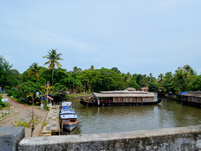 Houseboats