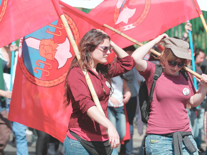 Seguidores del Partido Comunista de Chile en una manifestación en Santiago