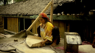 Donna kashimira  al lavoro