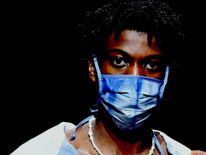 De tapabocas por Milán