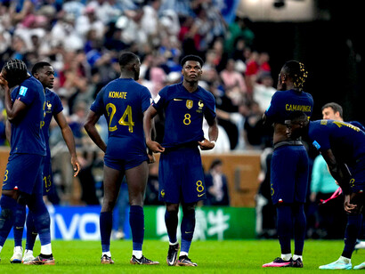 Qatar, Coupe du Monde 2022. Des argentins bien organisés ayant réussi à museler Kylian M’Bappé les trois-quarts du match, mais faute à des Bleus totalement apathiques © Sipa