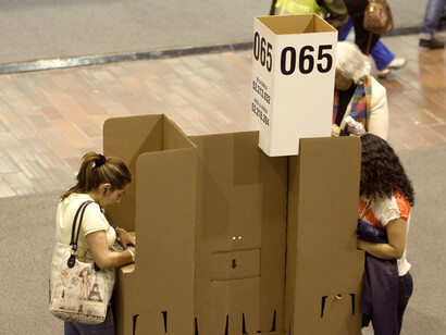 Votación durante las elecciones legislativas de marzo
