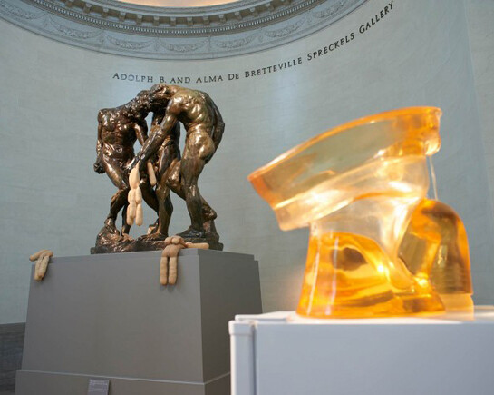 Sarah Lucas, Exhibition view. Courtesy of Legion of Honor Museum 