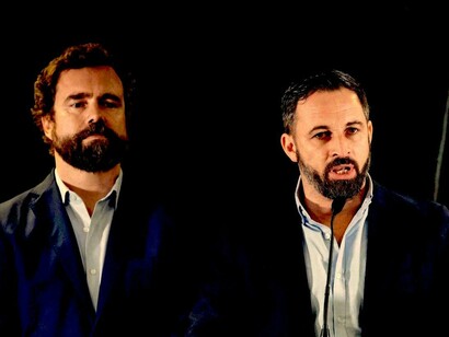 Ya están aquí los ayatolás a la española: mantienen la barba, pero sin turbante, aunque con crucifijo