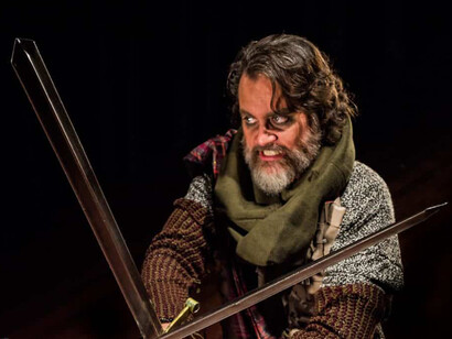 José Tomás Angola Heredia es periodista egresado de la Universidad Católica Andrés Bello de Caracas (1989)