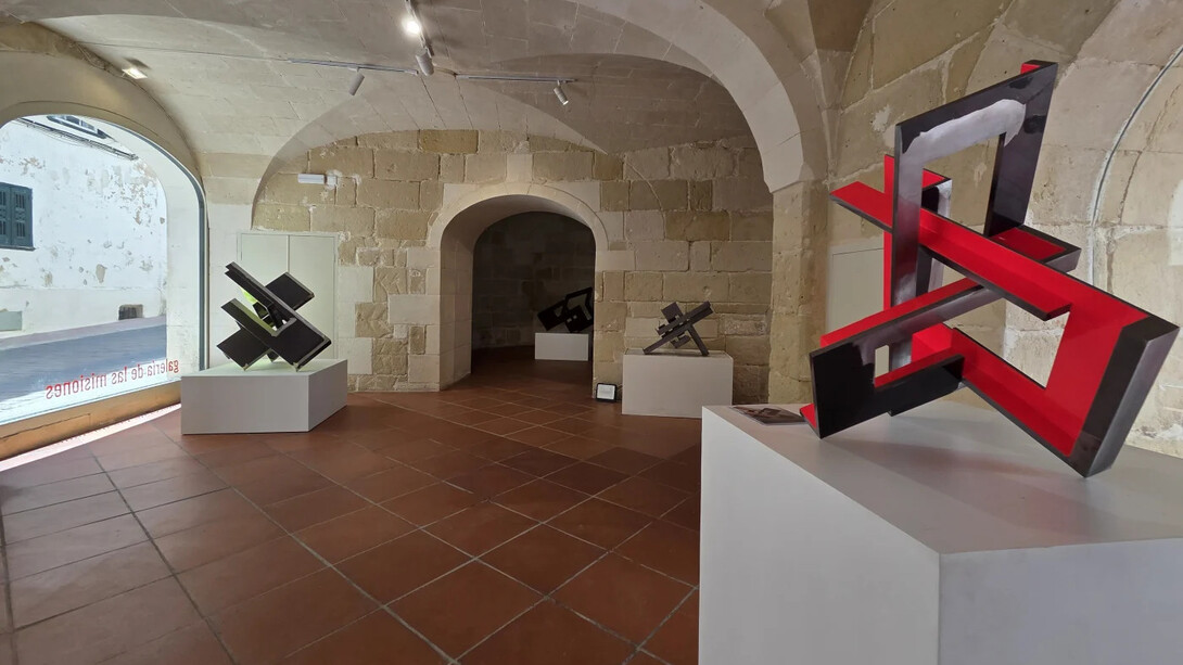 Arturo Berned, En busca de la línea, vista de exhibición. Cortesía de Galería de las Misiones