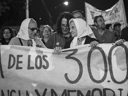 Due madri di Plaza de Mayo manifestazione a Neuquén in Argentina nel 2017