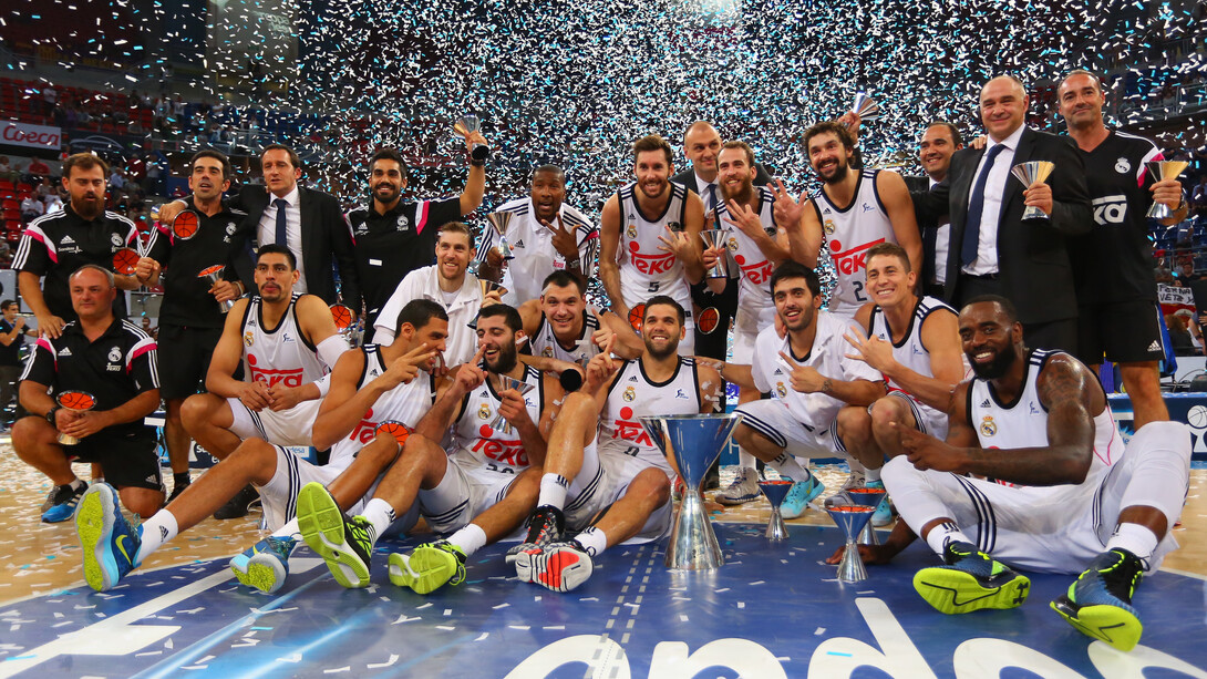 La plantilla del Real Madrid celebra un nuevo triunfo