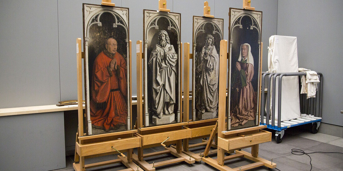 Restoration of the Ghent Altarpiece. Courtesy of Musée des Beaux-Arts de Gand