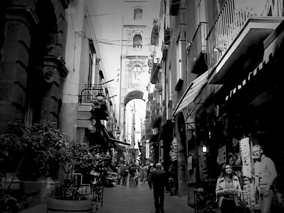A Napoli, ogni buon tassista napoletano conosce bene tutti e i nomi delle strade