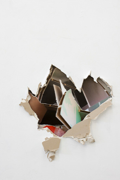 Felix Schramm, Multilayer 294, 2019, plasterboard, wood, aluminium, color, inkjet print, 170x130cm