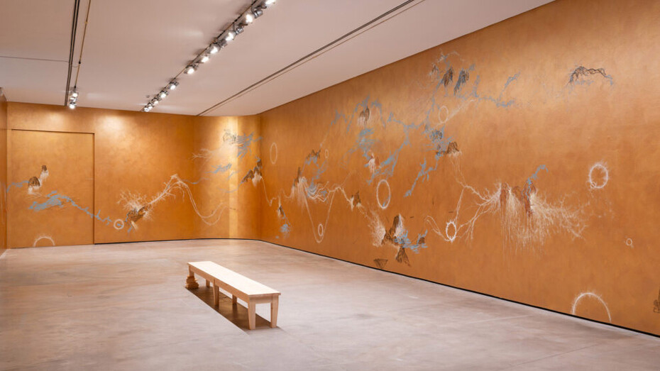 Sandra Cinto, Preludio para el sol y las estrellas, vista de exhibición. Cortesía de Es Baluard Museu d'Art Contemporani de Palma