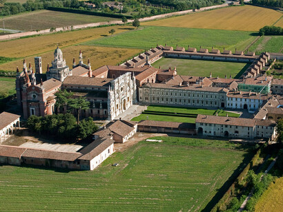 Veduta aerea della Certosa di Pavia 