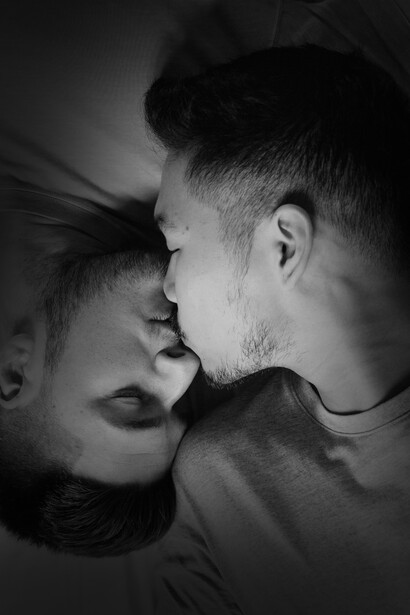 Los besos se pueden dar en secreto, a la vista de pocos o frente a una cámara