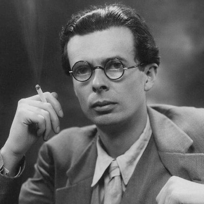Aldous Huxley, conocido por sus novelas y ensayos, aunque publicó también relatos cortos, poesías, libros de viajes y guiones