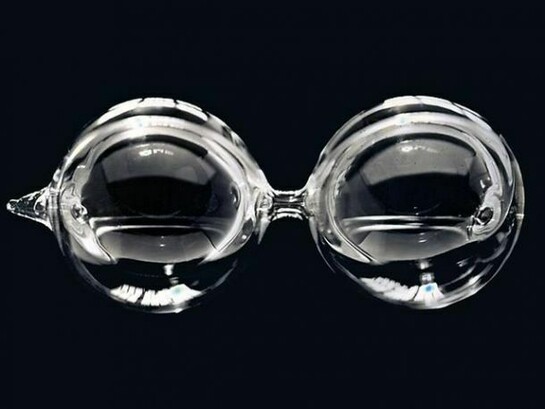 Dove Bradshaw, 2√0, 1971/1998, glass, acetone, 2.5 x 6 x 2.5 inches. Edition of 3 of 10, published by the Mattress Factory, Pittsburgh, 1998