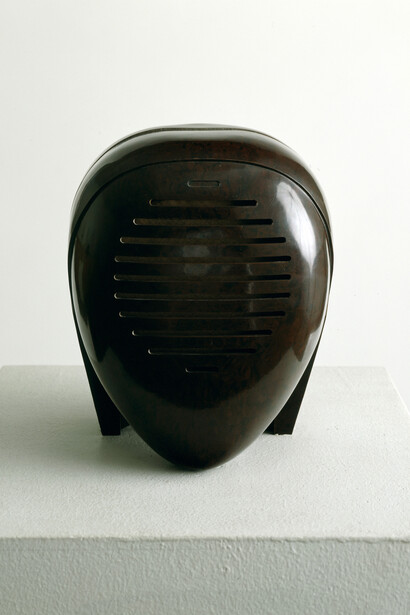 Isamu Noguchi, Radio Nurse, 1937, Bakelite, 8 1/4 x 6 3/4 x 6 1/4 in. Photo by Kevin Noble
