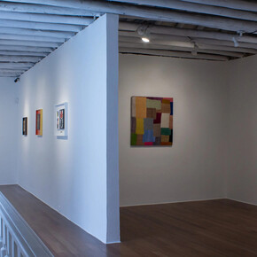 Various artists, Structures of meaning, exhibition view. Courtesy of Nueveochenta Gallery