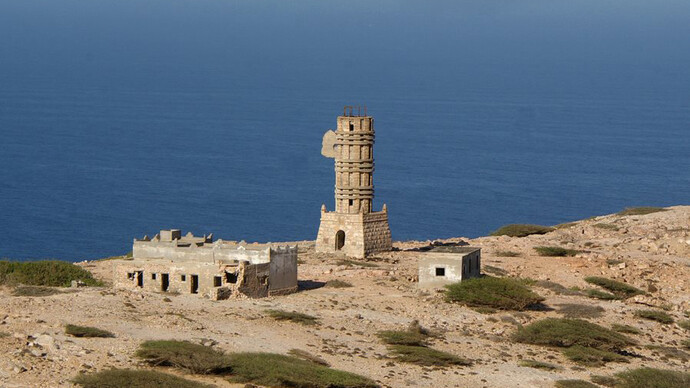 Faro Francesco Crispi del 1930 a Capo Guardafui, sulla punta estrema del corno d'Africa
