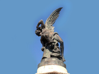 Fuente del Ángel Caído, obra de Ricardo Bellver, en el parque del Retiro, Madrid, España