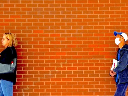 Colas para solicitar el subsidio por desempleo en EEUU